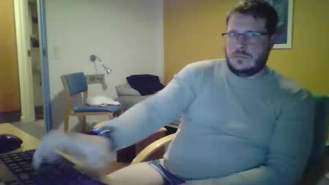 Snapshot of snebolden chatting on 01/13/25, 04:30 snebolden online show from 01/13/25, 04:30