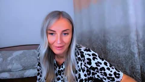 Snapshot of snezanablond chatting on 12/02/25, 06:58 Sneja online show from 12/02/25, 06:58