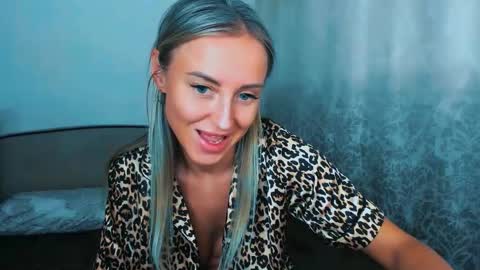 Snapshot of snezanablond chatting on 02/07/26, 02:32 Sneja online show from 02/07/26, 02:32