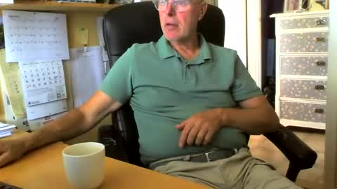 Snapshot of snickarn335731 chatting on 09/15/25, 11:10 snickarn335731 online show from 09/15/25, 11:10