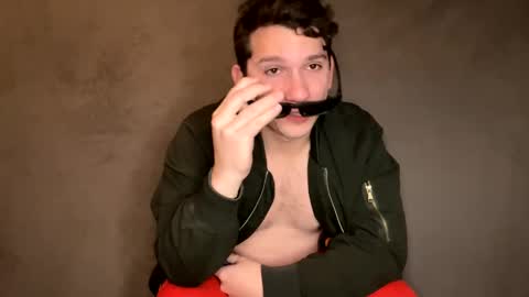 Snapshot of snoochiepoochies chatting on 02/13/25, 04:22 Will Rex online show from 02/13/25, 04:22