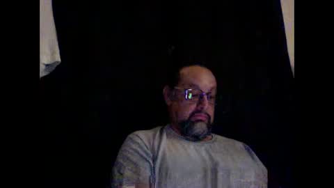 snoop95651 online show from 12/17/25, 04:18