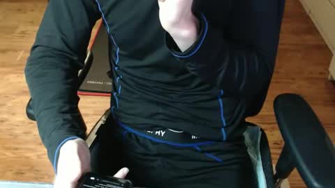 Snapshot of snooze85 chatting on 04/20/26, 04:15 Cbt-Slave online show from 04/20/26, 04:15
