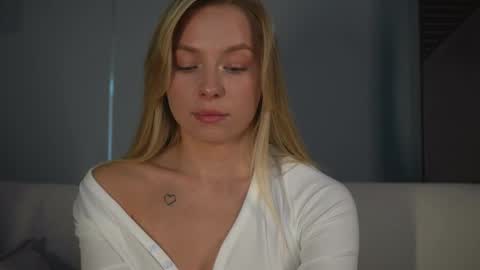 Candice Snow online show from 02/26/25, 02:57