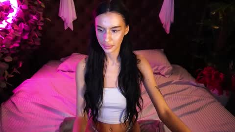 snow_whiteeex online show from 10/27/25, 06:39