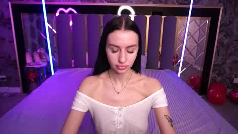 snow_whiteeex online show from 02/07/26, 07:23