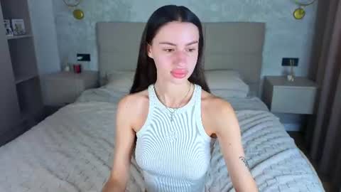 snow_whiteeex online show from 06/26/26, 04:39