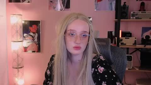 Ellie online show from 06/03/26, 05:10