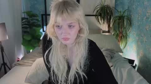 Ellie online show from 06/13/26, 05:38