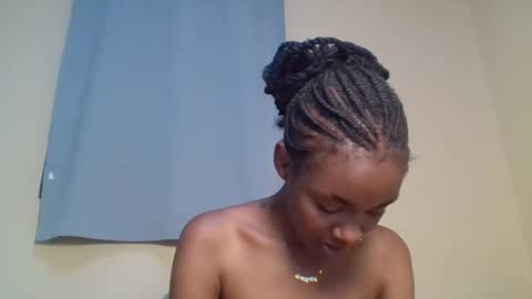 Snapshot of snowie_eyes chatting on 11/09/25, 12:53 Snowie eyes online show from 11/09/25, 12:53