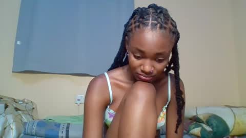 Snapshot of snowie_eyes chatting on 11/11/25, 03:34 Snowie eyes online show from 11/11/25, 03:34