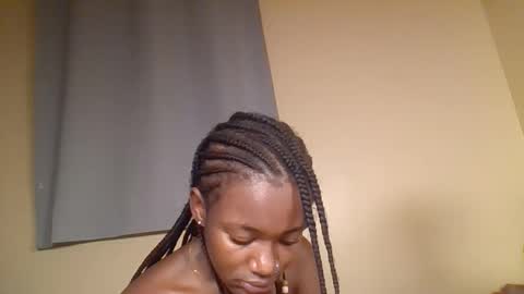 Snapshot of snowie_eyes chatting on 12/13/25, 10:15 Snowie eyes online show from 12/13/25, 10:15