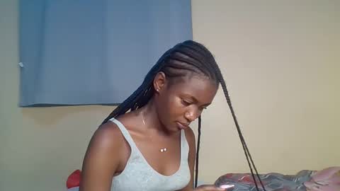 Snapshot of snowie_eyes chatting on 12/15/25, 12:48 Snowie eyes online show from 12/15/25, 12:48