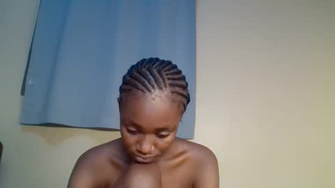 Snapshot of snowie_eyes chatting on 01/16/26, 12:36 Snowie eyes online show from 01/16/26, 12:36