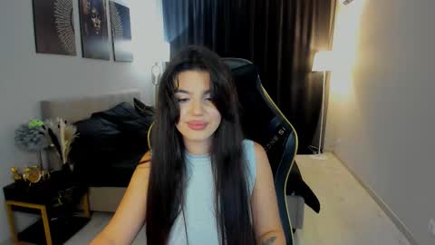 snowingwinter online show from 09/19/25, 11:33