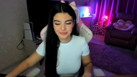 snowingwinter online show from 10/21/25, 07:47