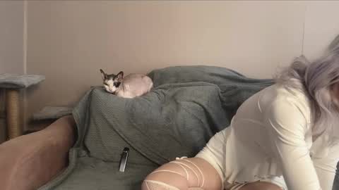 Snapshot of snowy_alice chatting on 11/15/25, 07:49 snowy_alice online show from 11/15/25, 07:49