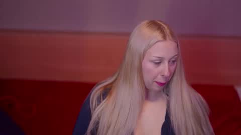 Snowy Bubbles online show from 03/18/26, 11:30