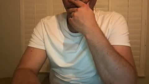 Snapshot of socal805c chatting on 11/09/25, 01:48 chris online show from 11/09/25, 01:48