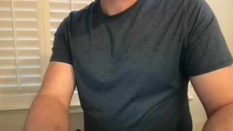 Snapshot of socal805c chatting on 11/26/25, 11:50 chris online show from 11/26/25, 11:50