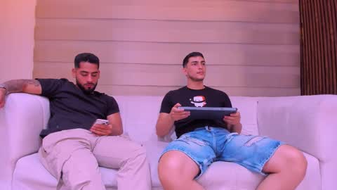 Snapshot of soccer_hot chatting on 12/15/25, 01:32 SOCCER HOT online show from 12/15/25, 01:32