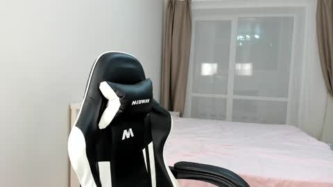 Sophy online show from 12/26/24, 08:21