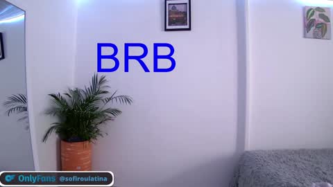 Snapshot of soffi_rousel_ chatting on 12/27/24, 08:18 soffi_rousel_ online show from 12/27/24, 08:18