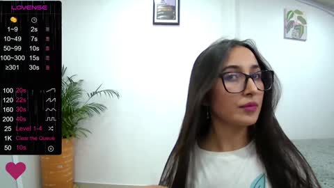 Snapshot of soffi_rousel_ chatting on 02/06/25, 06:46 soffi_rousel_ online show from 02/06/25, 06:46