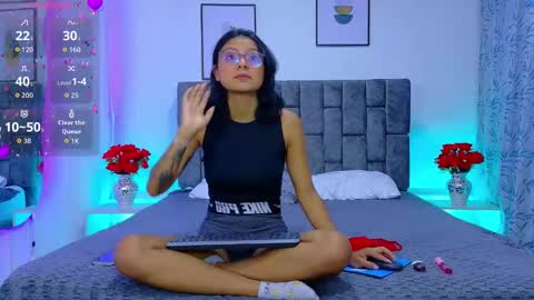 Snapshot of soffia_konig chatting on 03/24/26, 11:59 SOFFI AND CHISTOPHER online show from 03/24/26, 11:59
