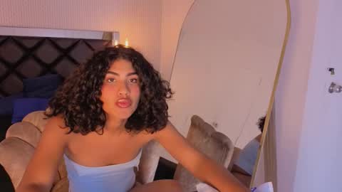 Snapshot of soffiene chatting on 02/25/26, 09:13 yoki online show from 02/25/26, 09:13