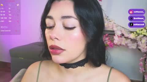 Snapshot of soffimoon_ chatting on 09/17/25, 02:13 IG Soffimoon I THANK YOU FOR LEAVING YOUR FOLLOW online show from 09/17/25, 02:13