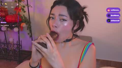 Snapshot of soffimoon_ chatting on 11/21/25, 03:16 IG Soffimoon I THANK YOU FOR LEAVING YOUR FOLLOW online show from 11/21/25, 03:16