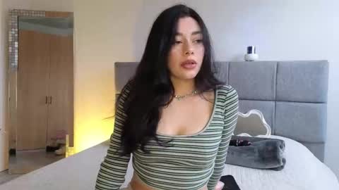 Snapshot of soffimoon_ chatting on 02/23/26, 09:34 IG Soffimoon I THANK YOU FOR LEAVING YOUR FOLLOW online show from 02/23/26, 09:34