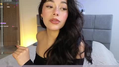 Snapshot of soffimoon_ chatting on 03/24/26, 08:58 IG Soffimoon I THANK YOU FOR LEAVING YOUR FOLLOW online show from 03/24/26, 08:58