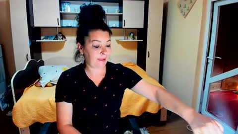 Snapshot of soffy_skye chatting on 06/17/26, 05:10 Soffy online show from 06/17/26, 05:10