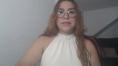 Snapshot of sofi4__ chatting on 01/17/26, 07:02 sofi online show from 01/17/26, 07:02