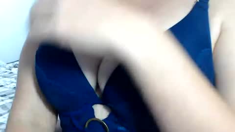 Snapshot of sofi995971 chatting on 06/18/26, 07:52 Sofa Castellanos online show from 06/18/26, 07:52