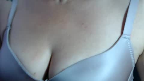 Snapshot of sofi995971 chatting on 06/29/26, 03:56 Sofa Castellanos online show from 06/29/26, 03:56