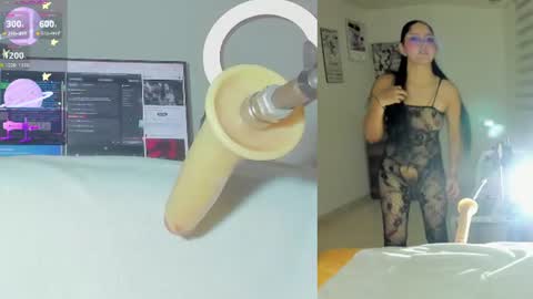 Snapshot of sofi__velez_ chatting on 06/12/26, 05:34 Sofi online show from 06/12/26, 05:34