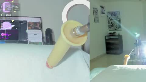 Snapshot of sofi__velez_ chatting on 06/14/26, 05:04 Sofi online show from 06/14/26, 05:04