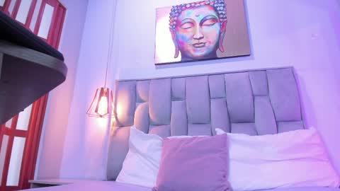 sofi_arang0 online show from 04/27/26, 07:12