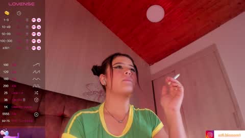 Sofi Blossom  online show from 03/09/25, 12:00