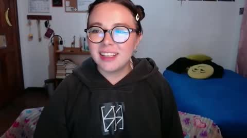 Snapshot of sofi_lynch chatting on 05/17/26, 06:44 Sofi Lynch online show from 05/17/26, 06:44