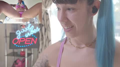 Snapshot of sofi_mora chatting on 02/17/25, 02:26 Sofi Mora online show from 02/17/25, 02:26