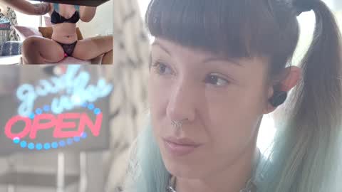 Snapshot of sofi_mora chatting on 10/18/25, 01:34 Sofi Mora online show from 10/18/25, 01:34