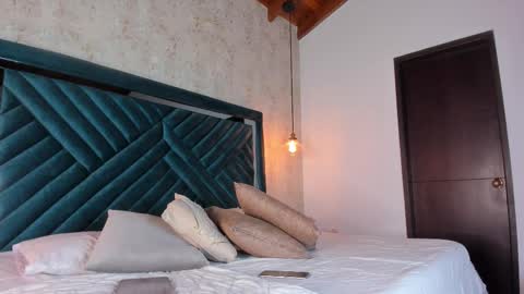 Sofi online show from 12/03/25, 11:19