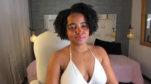 Snapshot of sofi_skype chatting on 08/04/26, 03:03 Sofi online show from 08/04/26, 03:03