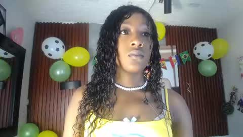Snapshot of sofi_thomas_ chatting on 06/16/26, 11:46 Sofia online show from 06/16/26, 11:46