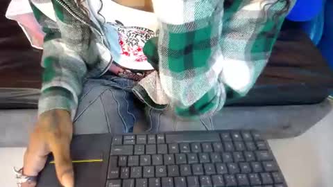 Snapshot of sofi_thomas_ chatting on 06/28/26, 11:49 Sofia online show from 06/28/26, 11:49