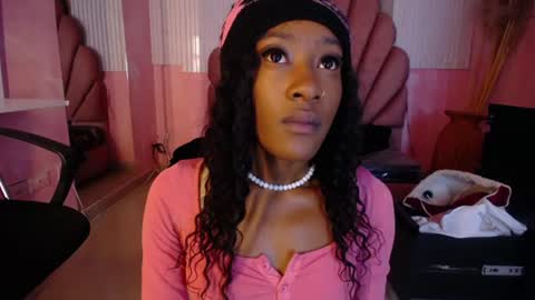 Snapshot of sofi_thomas_ chatting on 07/10/26, 11:13 Sofia online show from 07/10/26, 11:13